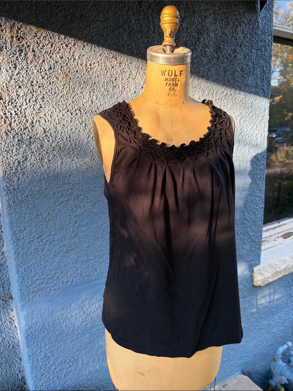 Anthropologie Maeve Sleeveless Smocked detail Women's Top